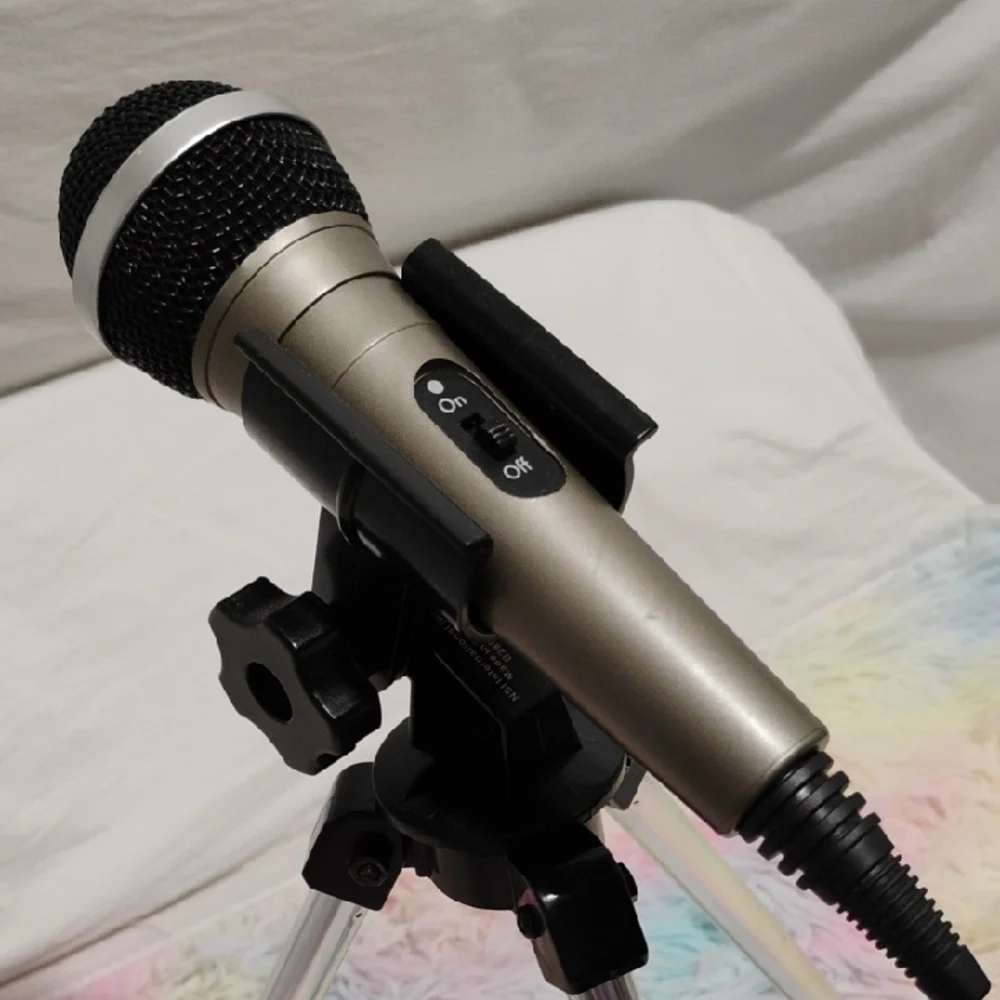 (#19) Professional Black & Silver Microphone with Tripod Stand